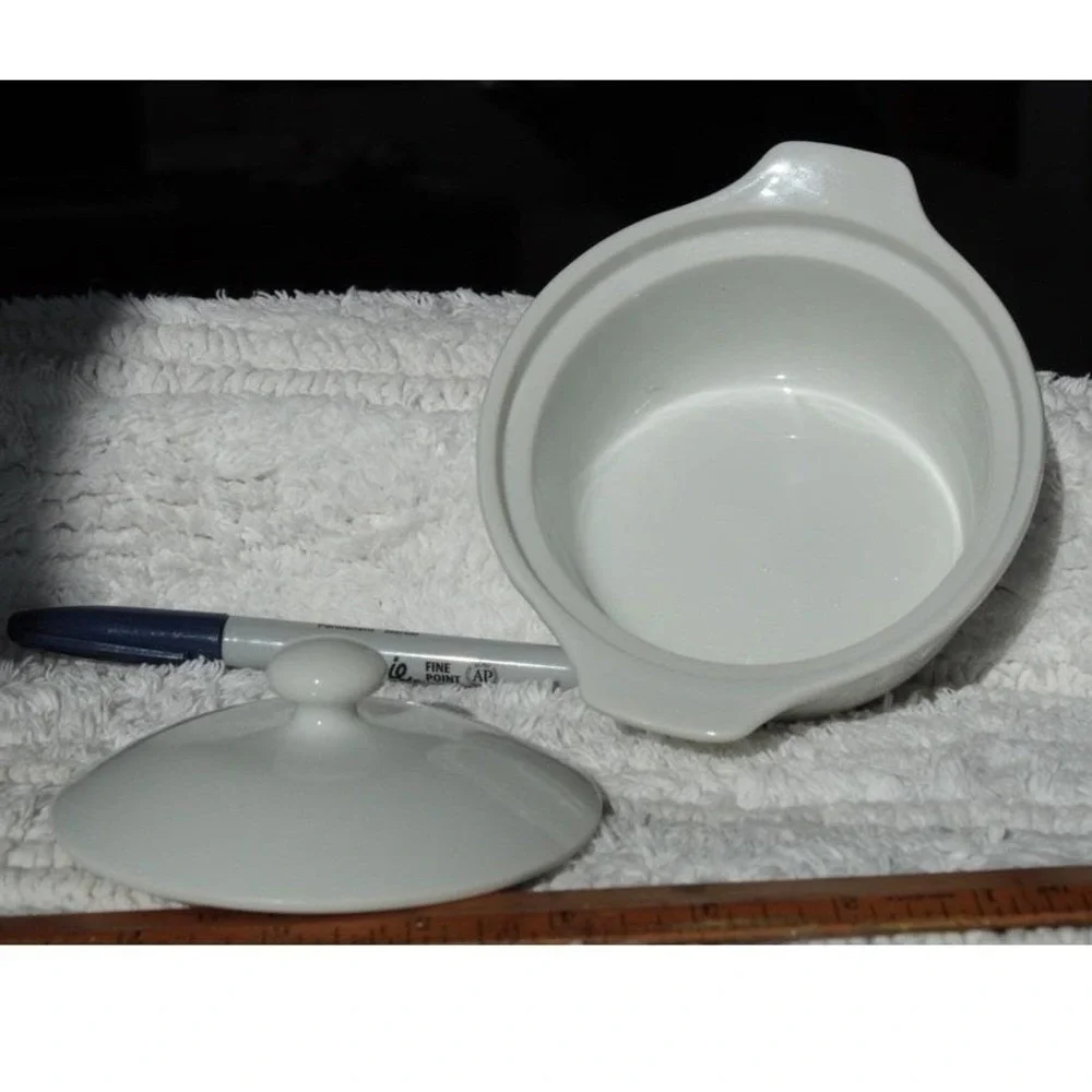 Mikasa‎ Fine China Accent White K1006 Ramekin Bowl with Lid